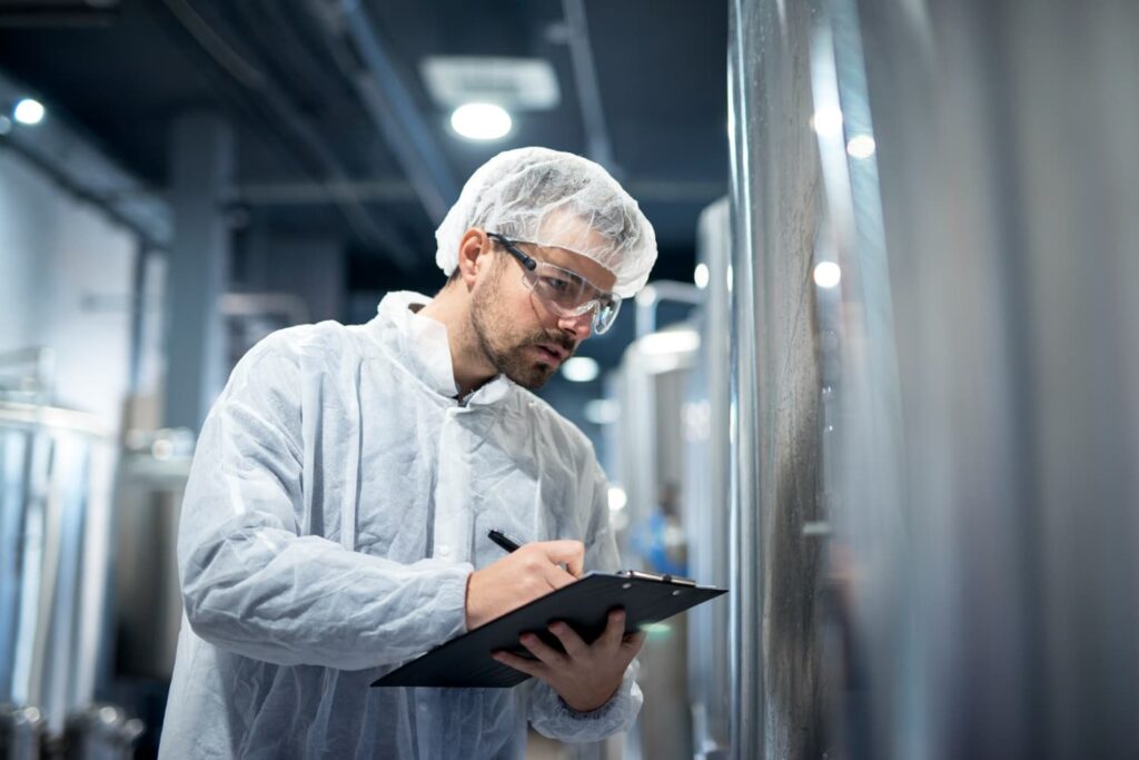 Helget Gas employee doing an audit